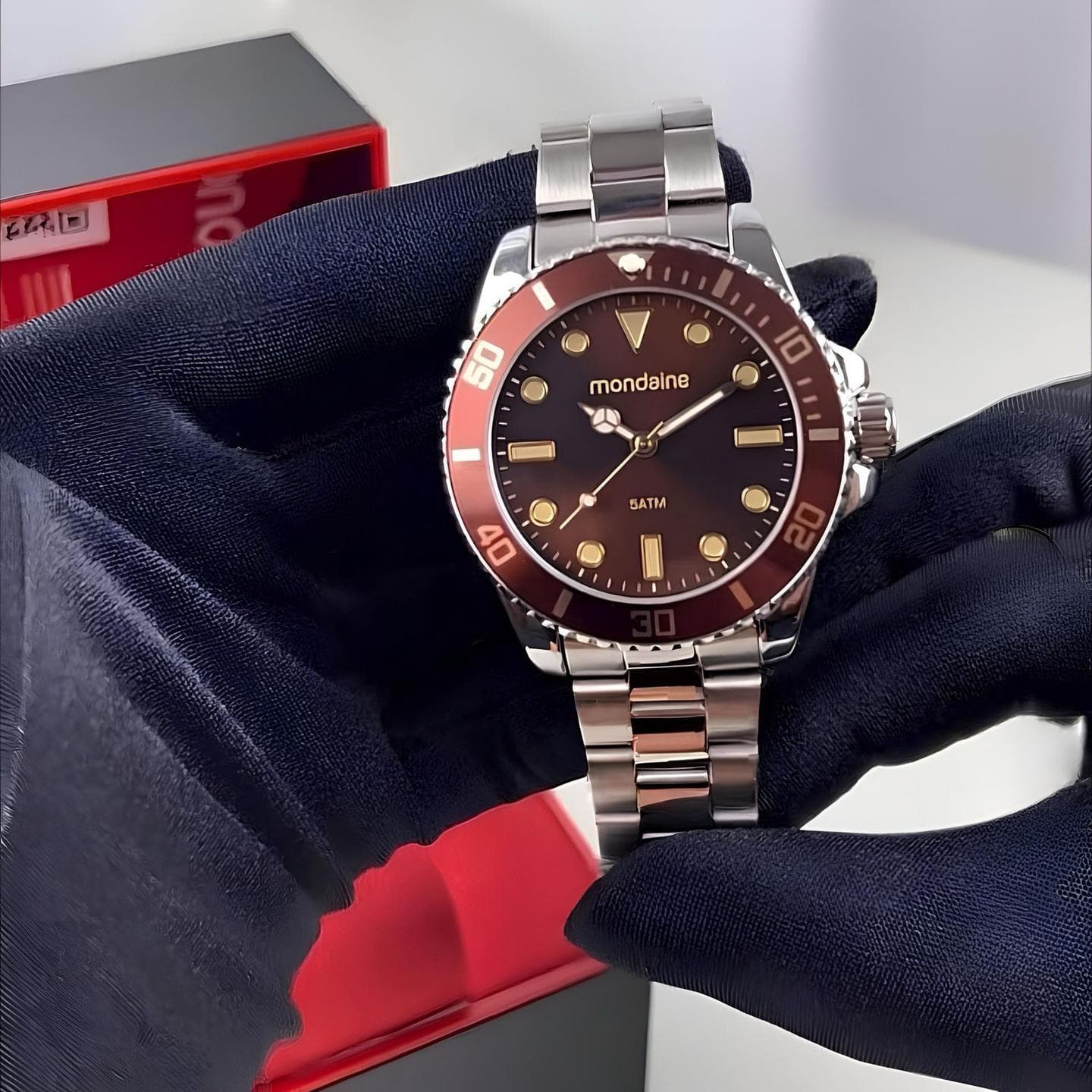 Relógio de Pulso Mondaine Fundo Marrom