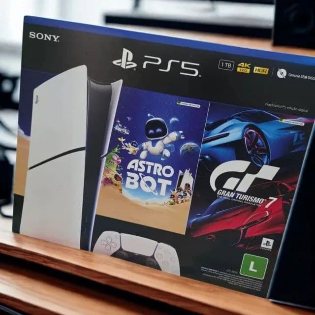 PlayStation 5 Edição Digital 825GB 1 Controle Branco Sony com 2 Jogos