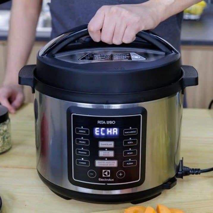 Panela de Pressão Elétrica Electrolux PCC15 5L 1000W Inox 220V